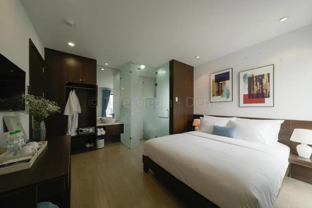 Double Room with Pool View — Lion King Hotel
